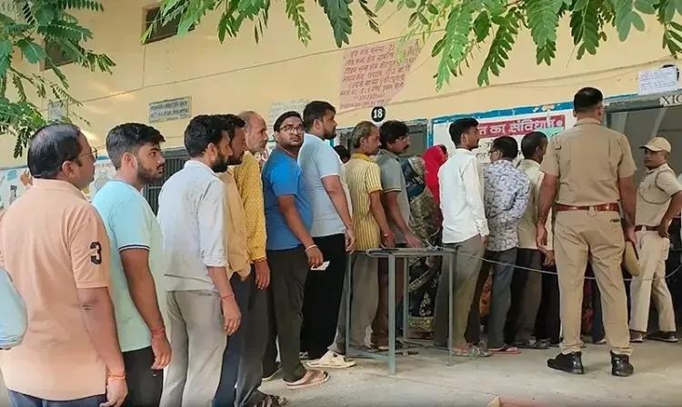 Morija Panchayat Election Dispute Escalates Into Stone Pelting, Police Resort to Lathi-Charge